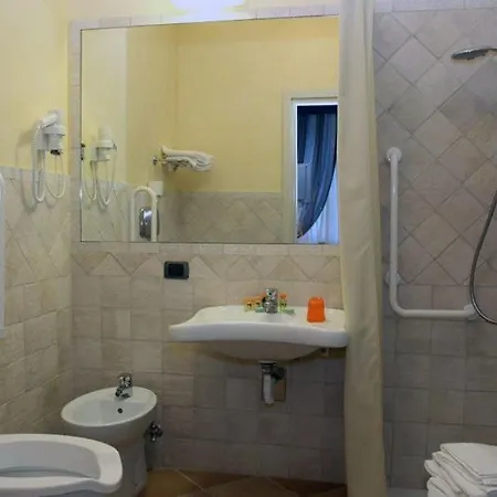 Da Oe Vittorio Srl 酒店 3*